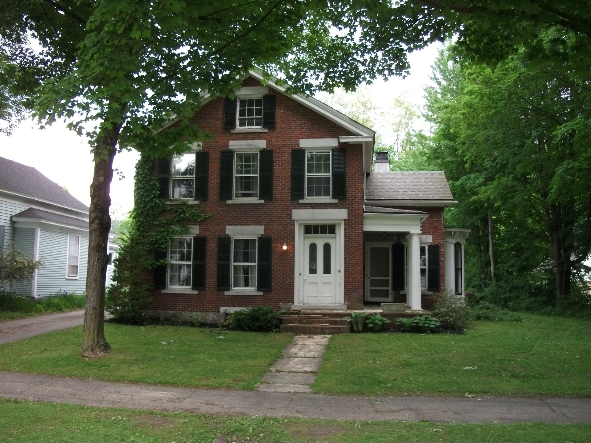 File:Brandon, Vermont (5814953384).jpg