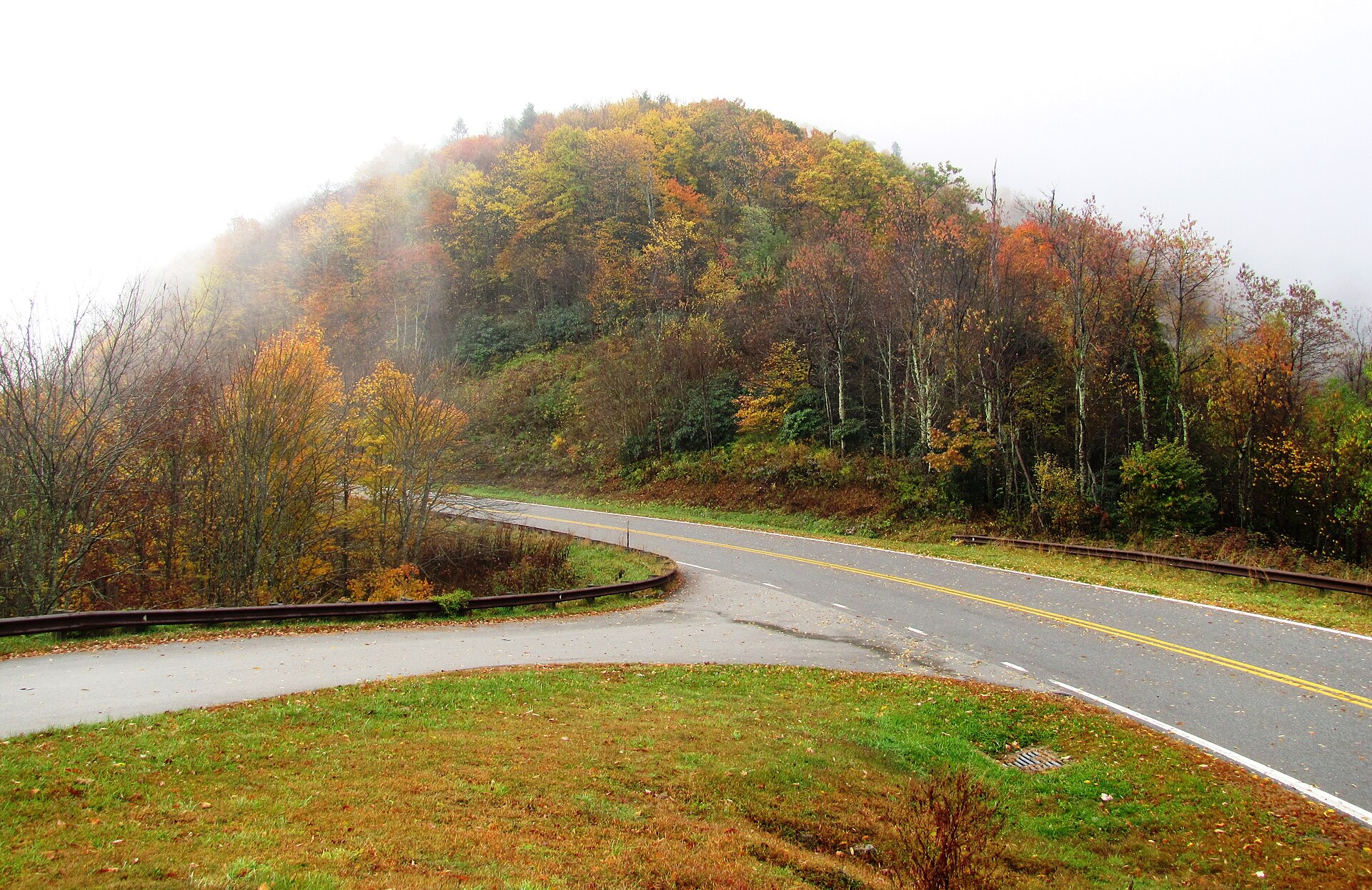 Cherohala-skyway-fall-tn2.jpg