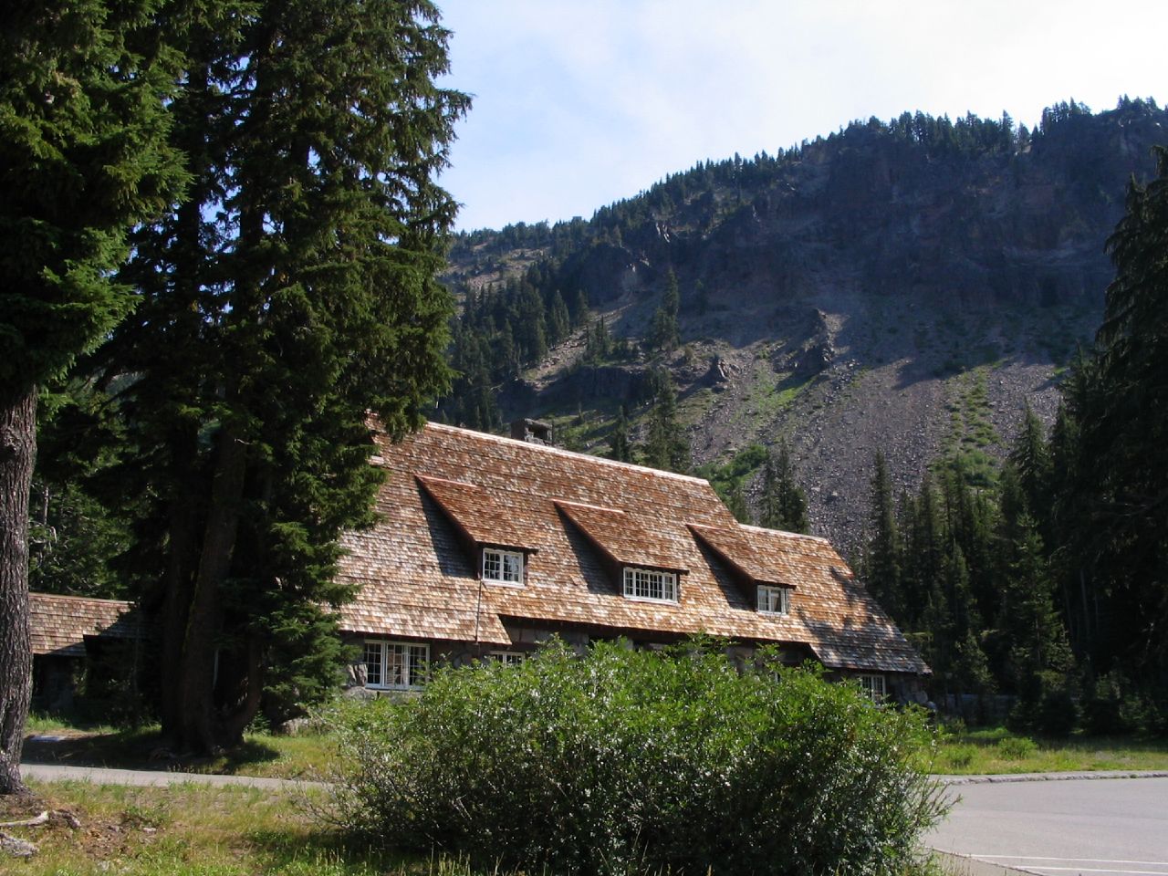 File:Steel Information Center, Park Headquarters, Crater Lake National Park, Oregon (219285684).jpg