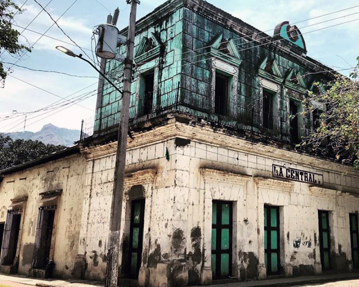 File:La Centrale en Urique.jpg