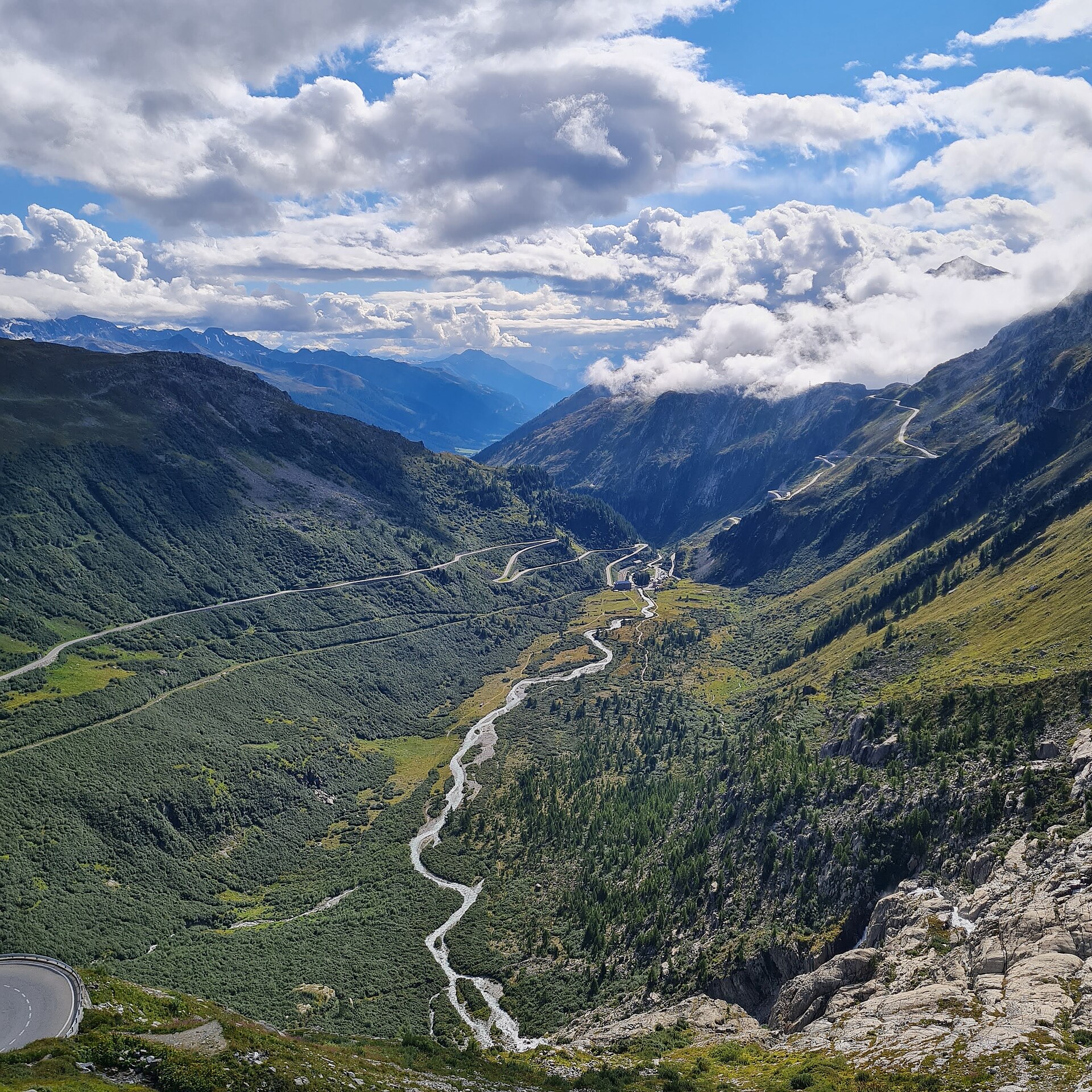 Furka pass Switzerland.jpg