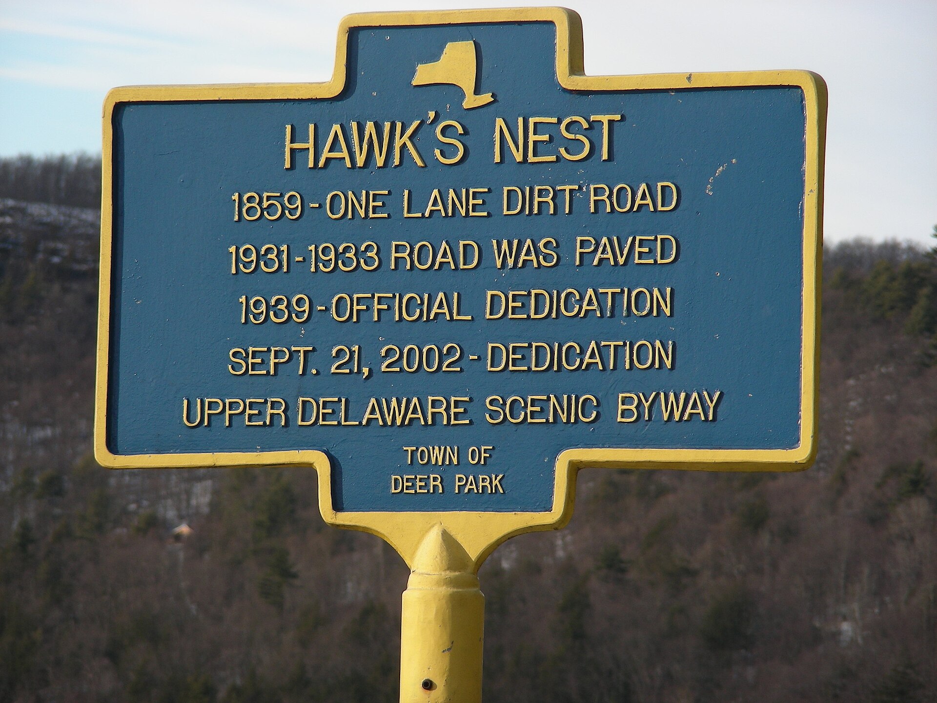 File:HawkNest3.jpg