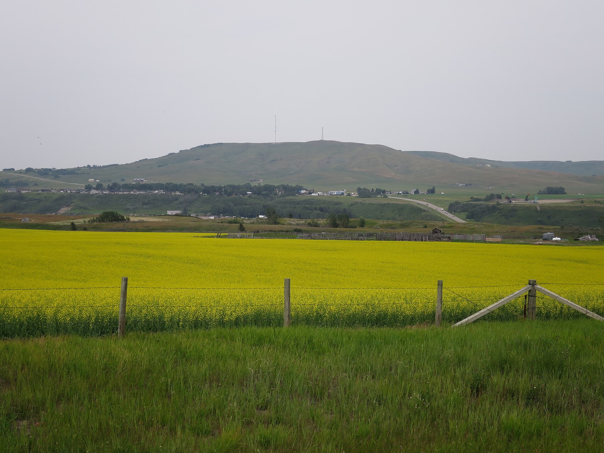 File:Longview across Highwood River.jpeg