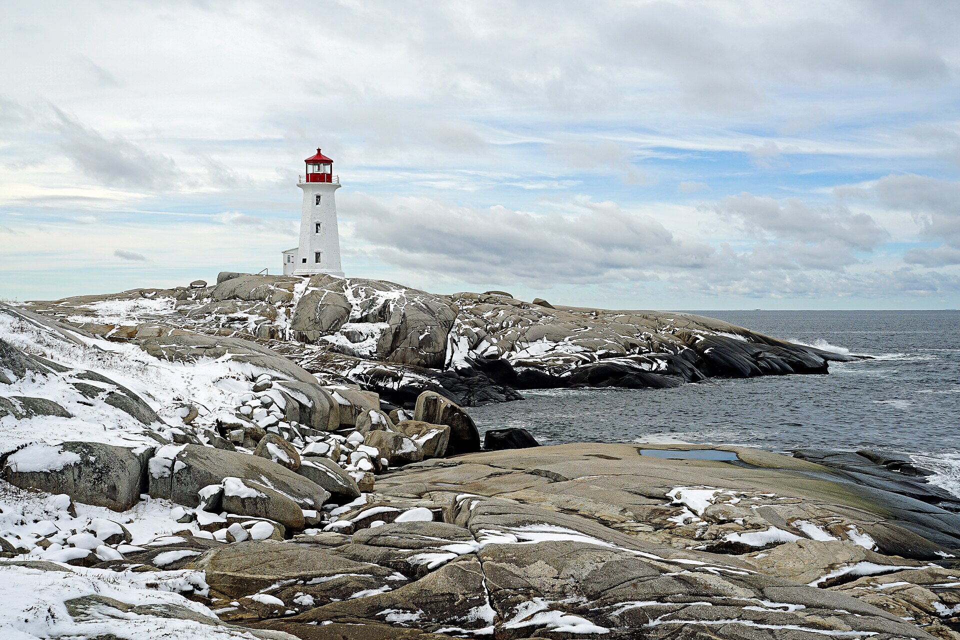 File:Lighthouse NS-00315 - Peggys Cove Lighthouse (25642047121).jpg
