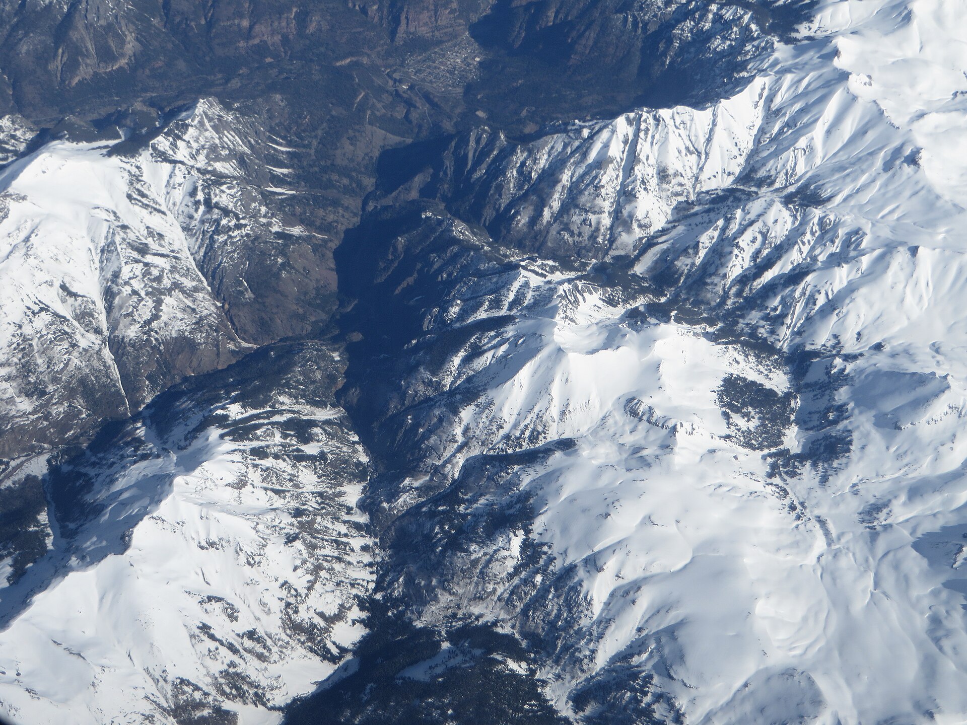 File:Uncompahgre Gorge, San Juan Skyway, U.S. 550 Between Ouray and Silverton, Colorado (14201243872).jpg