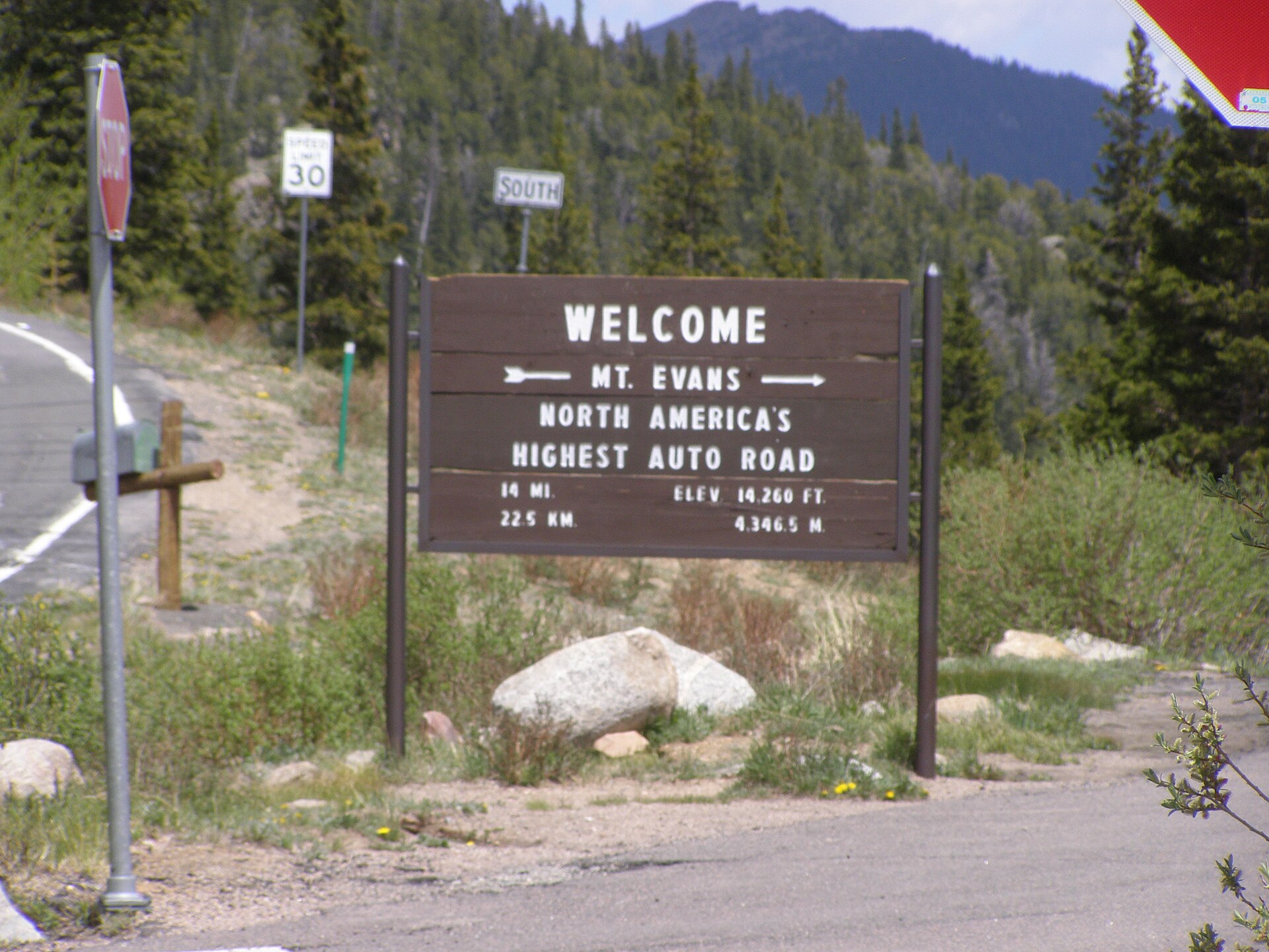 File:Mt Evans Road P6040302.jpg