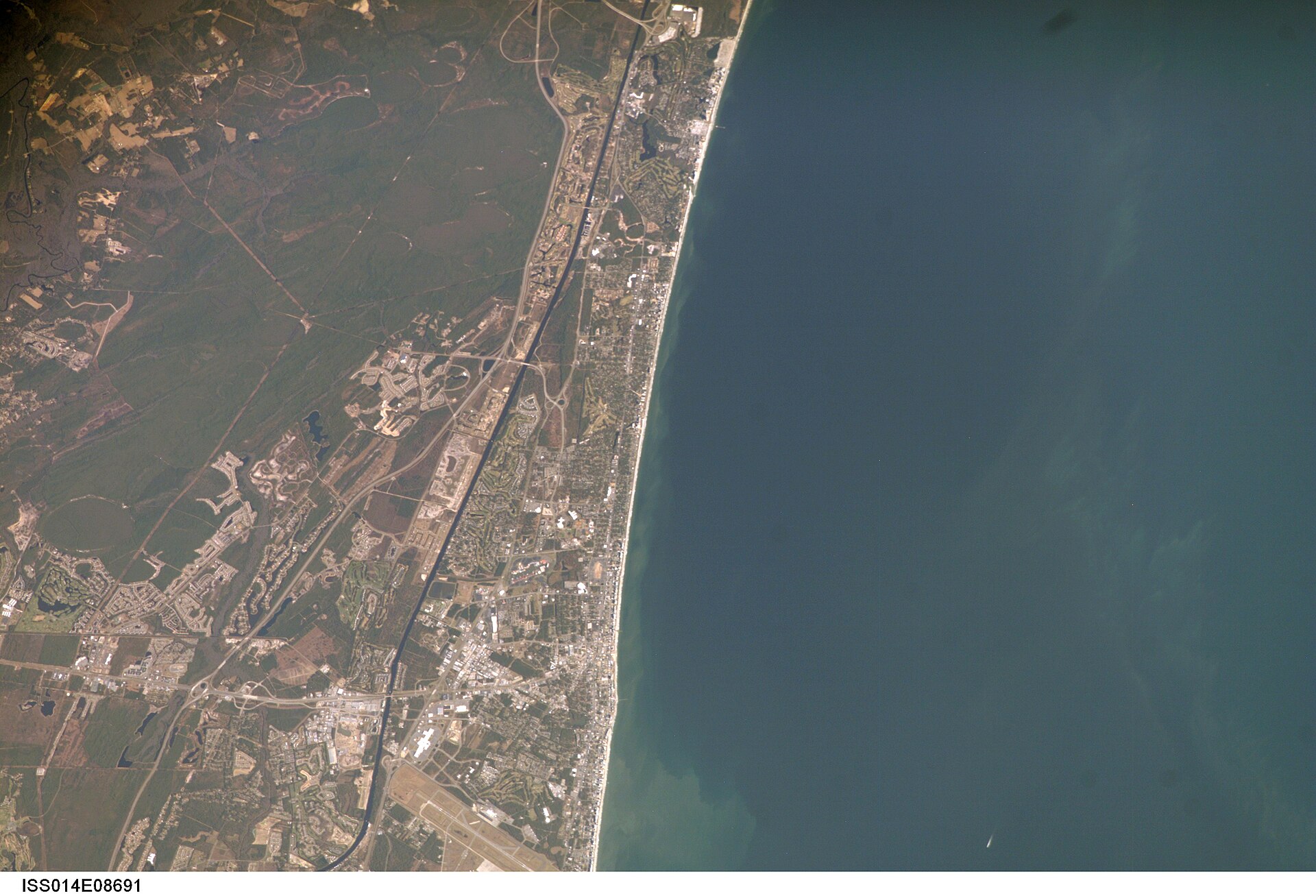 File:ISS014-E-8691 - View of South Carolina.jpg