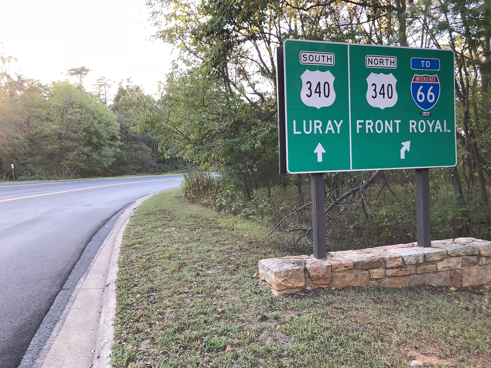 File:2019-10-11 17 42 34 View north at the north end of Virginia State Route 48 (Shenandoah National Park's Skyline Drive) at U.S. Route 340 (Stonewall Jackson Highway) in Warren County, Virginia.jpg