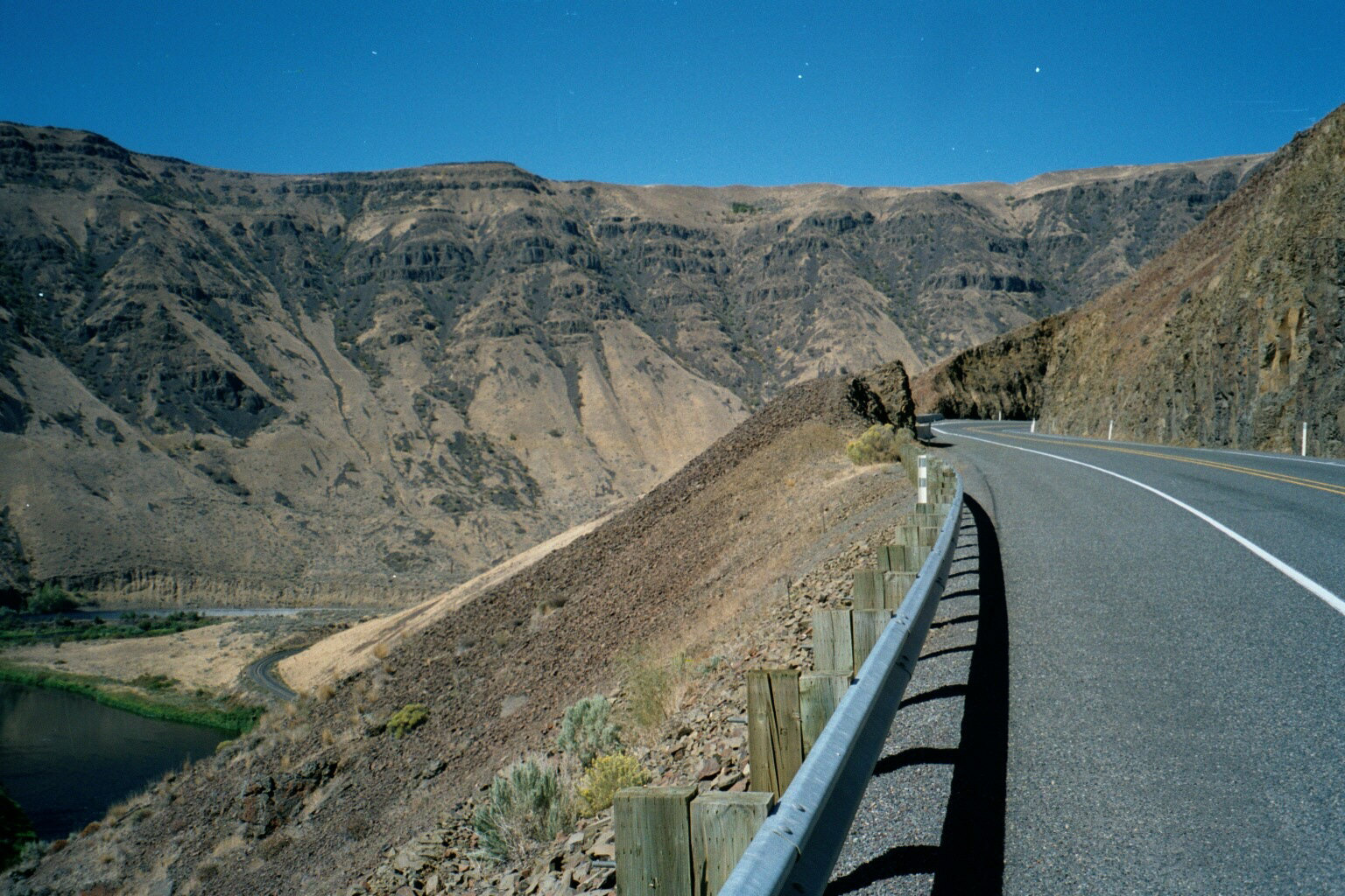 File:Old Yakima Canyon Road (10900523353).jpg